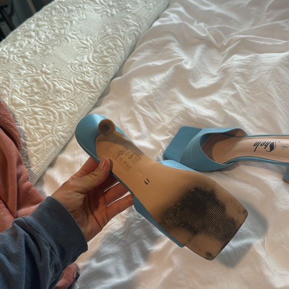 Blue sandal heels size 9 - Picture 3 of 3